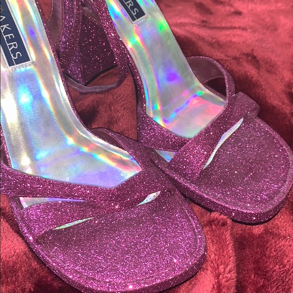 Pink Heels - Picture 3 of 3